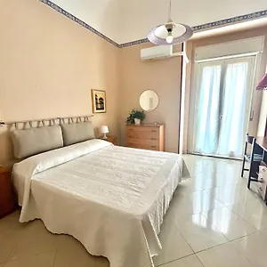 Flat For 2 In Catania, Le Voci Del Mercato Aeroporto di Catania Fontana Rossa